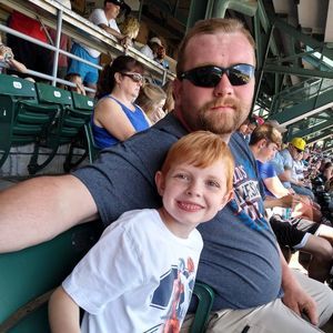 Meet your Posher, Whitney